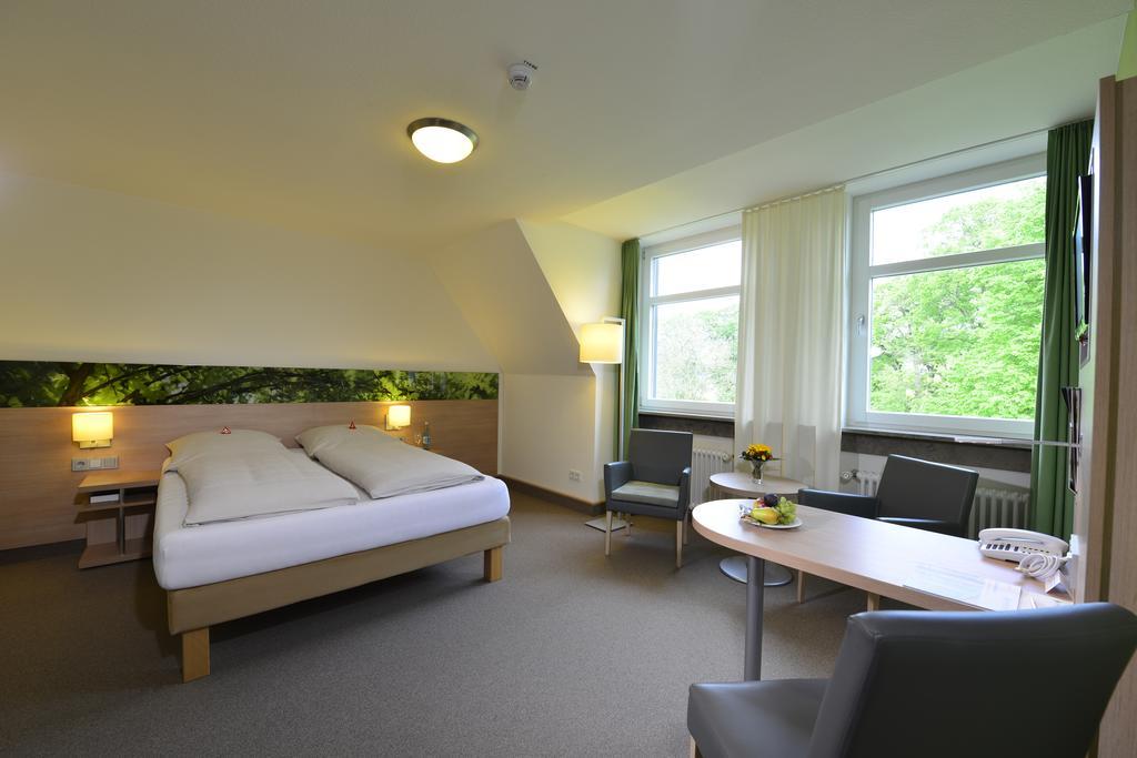 Tagungszentrum Schmerlenbach Hösbach Exterior foto